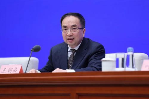 刚刚银保监会回应银行网点缩减房贷延期还款美联储加息银行理财破净