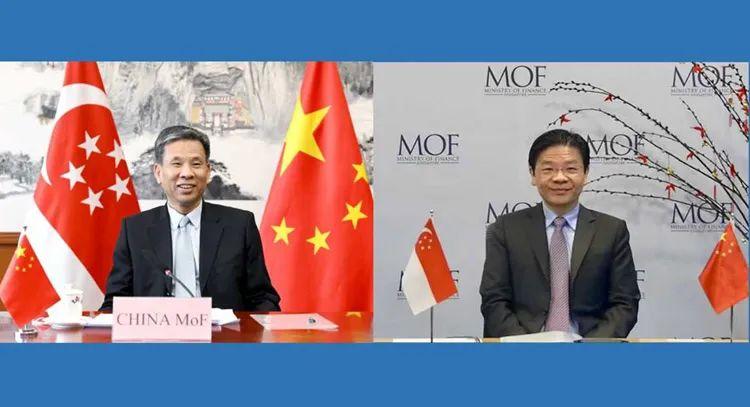▲2022年2月10日，中国财政部部长刘昆（左）与新加坡财政部部长黄循财（右）举行视频会谈。图/中国财政部官方网站