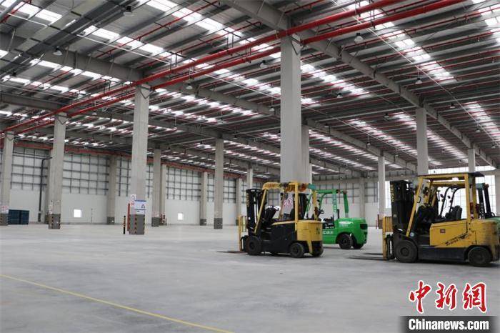 杭州站内的货物卸货区.张煜欢 摄