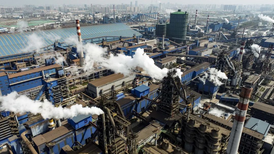 钢铁生产过程中会产生大量工业废气,需要环保设施处理后实现达标排放.