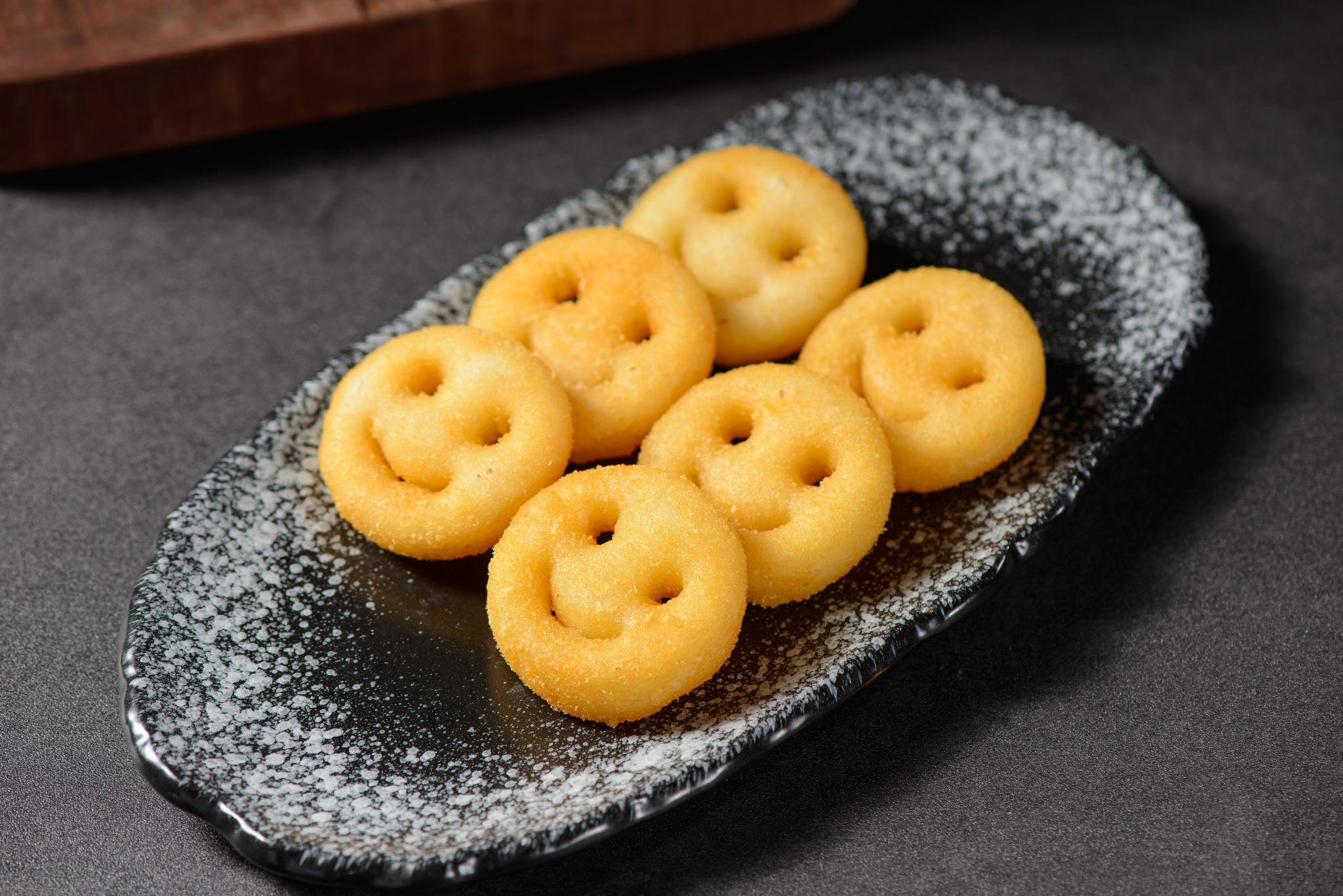 周末美食diy春暖花开时节做份让人开心的笑脸薯饼吧