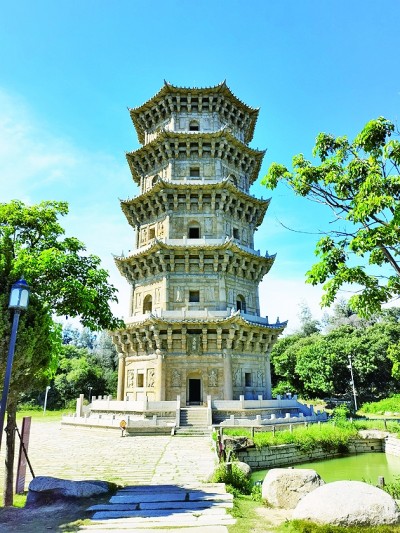 &nbsp;&nbsp;&nbsp;&nbsp;福建泉州的六胜塔,也称万寿塔,是宋元时期的