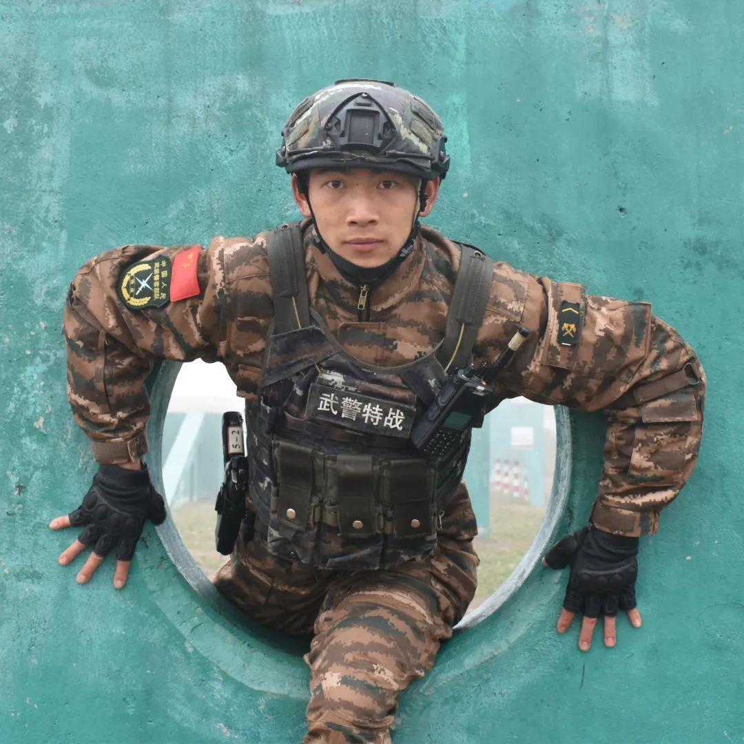 武警黔西南支队某中队副小队长吴仕凯,云南昆明人自己创下的纪录他