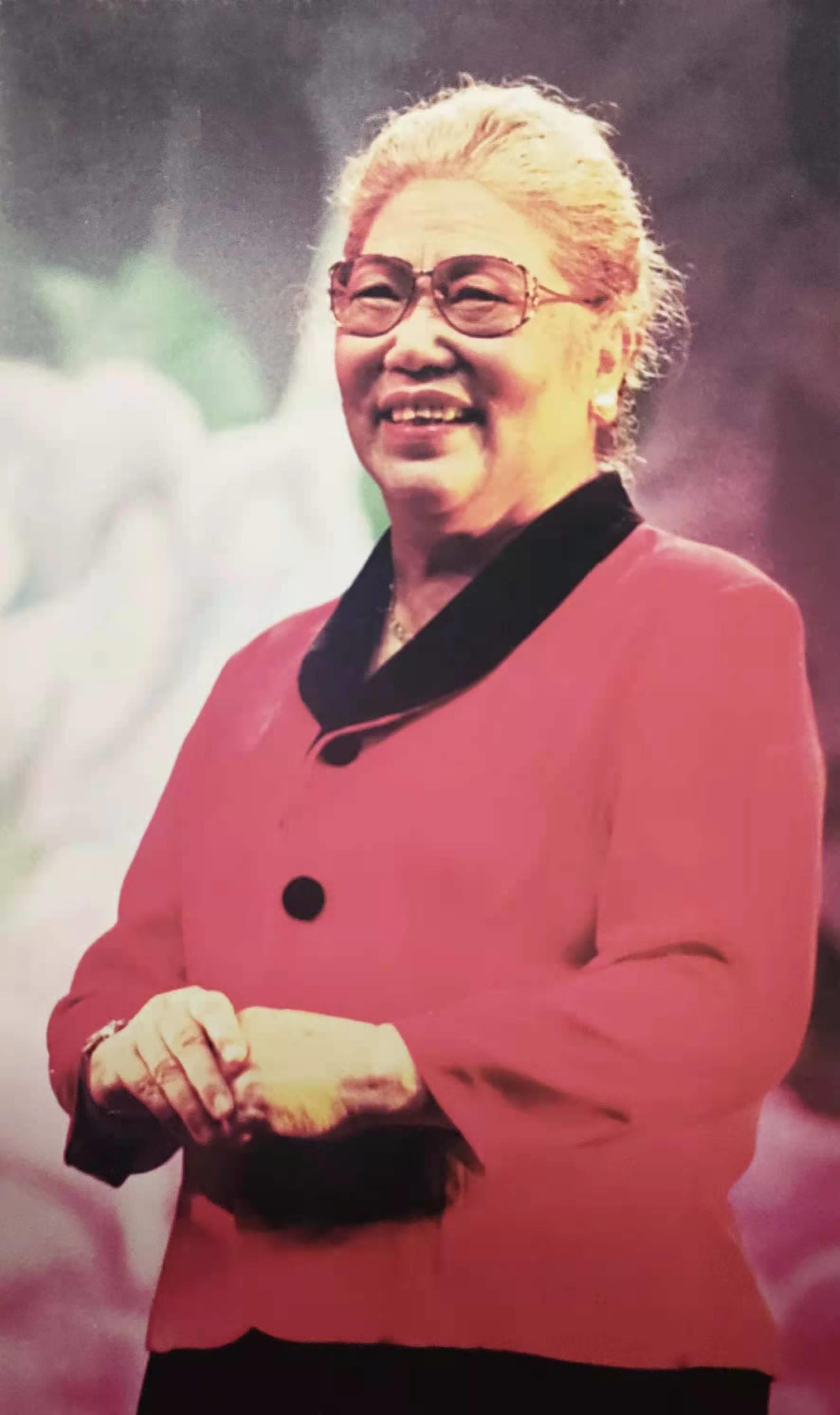 故事里的中国再现人民艺术家常香玉的巾帼担当