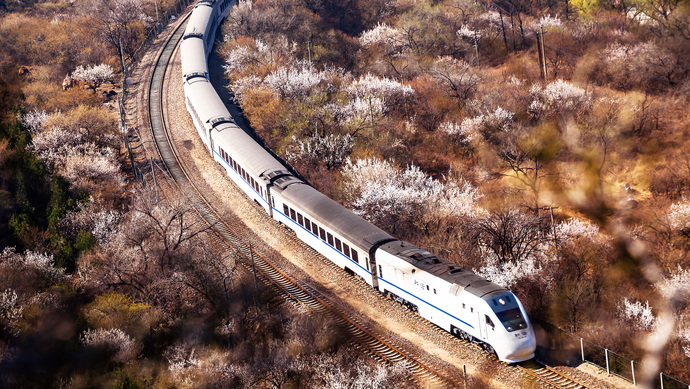 列车行驶到这个火车站为何要改变运行方向