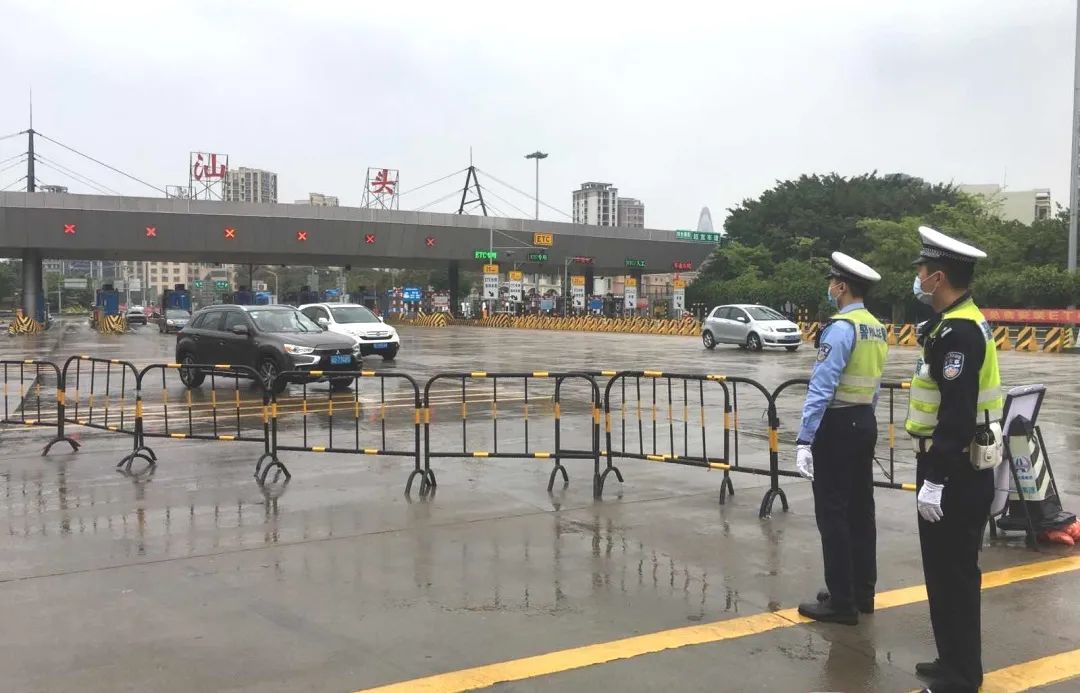 汕头交警34个高速路口24小时坚守助力疫情防控