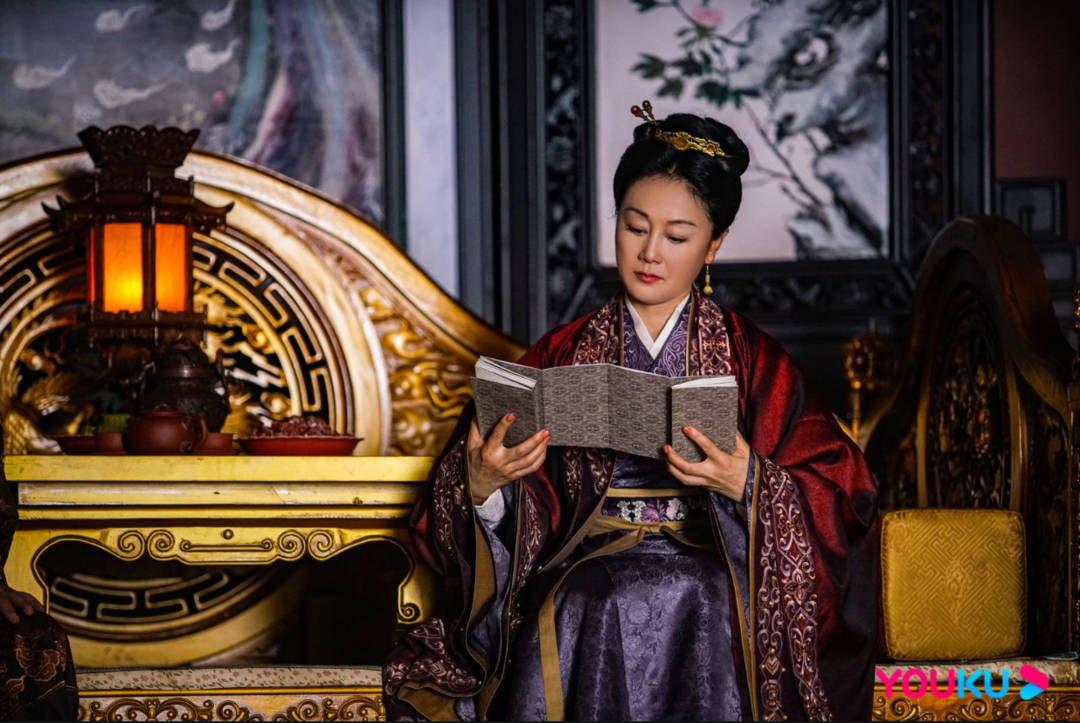 封面会客厅丨告别洋气在山河月明里纳鞋底马皇后王姬就想接一回地气