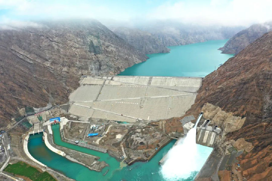新疆首个水风光储一体化清洁能源大基地建设启动