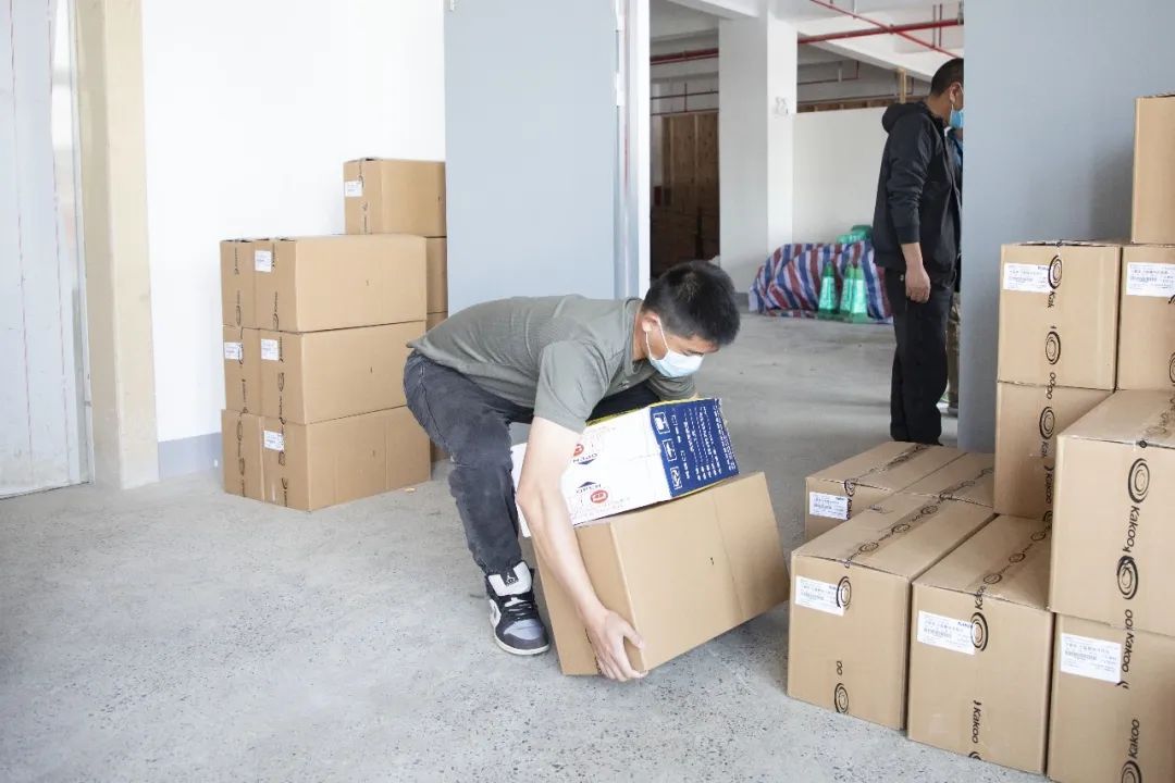 圆梦行动30辆防疫小板车整装上阵为疫情防控助力