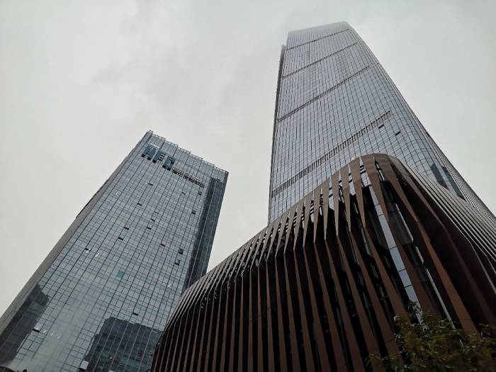 前海媽灣片區寫字樓。 梁寶欣 攝