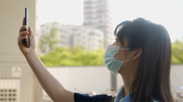 科大讯飞学习机、希沃网课学习机、360OS奇少年学生手机测评,哪个更值得你“爆灯”?