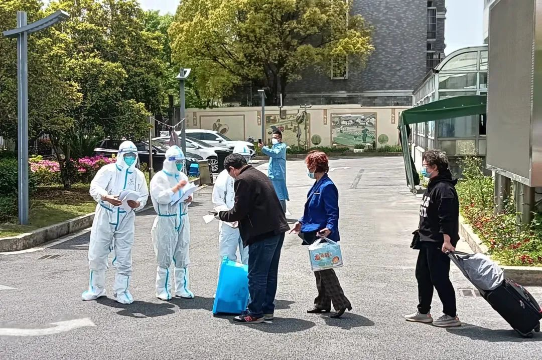 医学装备网有哪些全力守“沪” ｜ 投身“疫”线，向着希望，全员携手防疫攻坚_https://www.jmylbn.com_新闻资讯_第16张