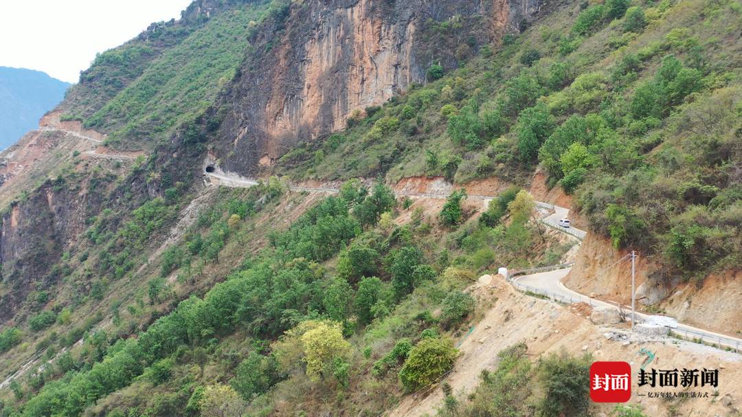 图集重访全国最后一个通公路的建制村阿布洛哈