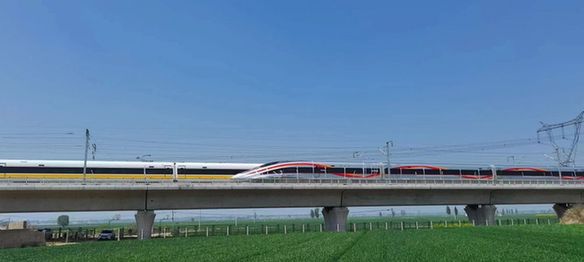 为世界领先新型复兴号高速综合检测列车上线运行