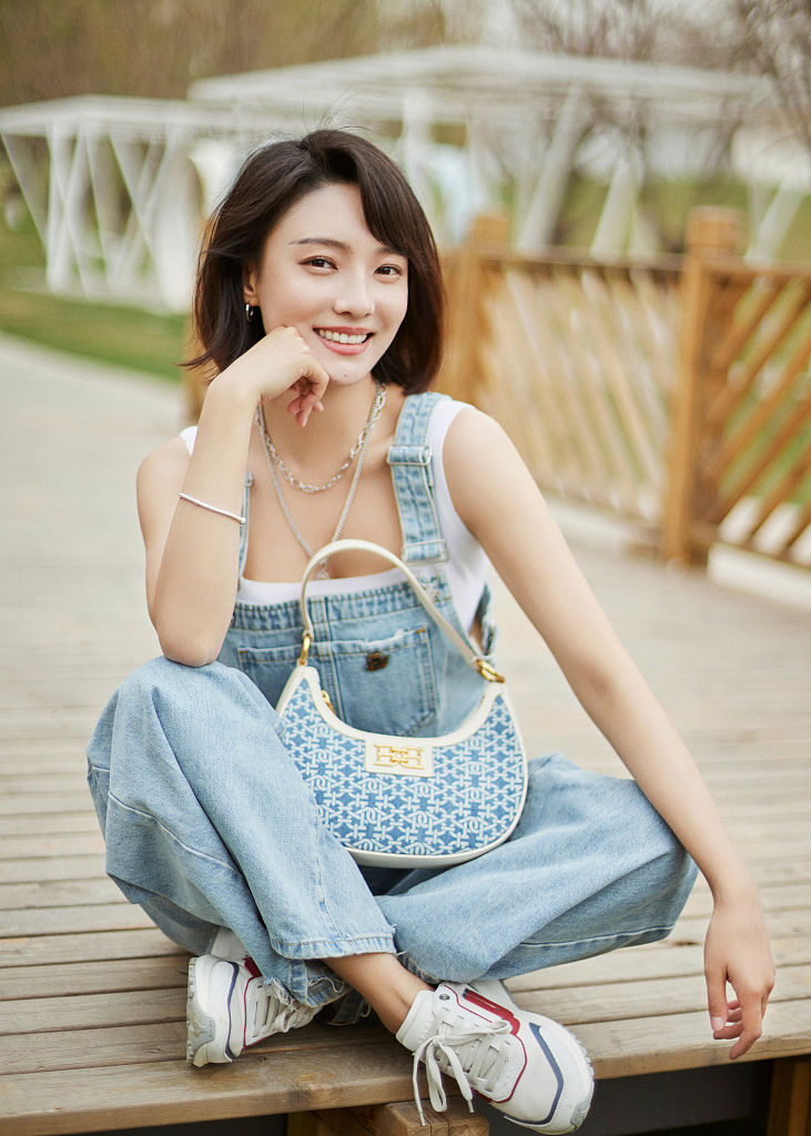 林源春日清新写真曝光 新剧《沉香如屑》饰演沈湘君