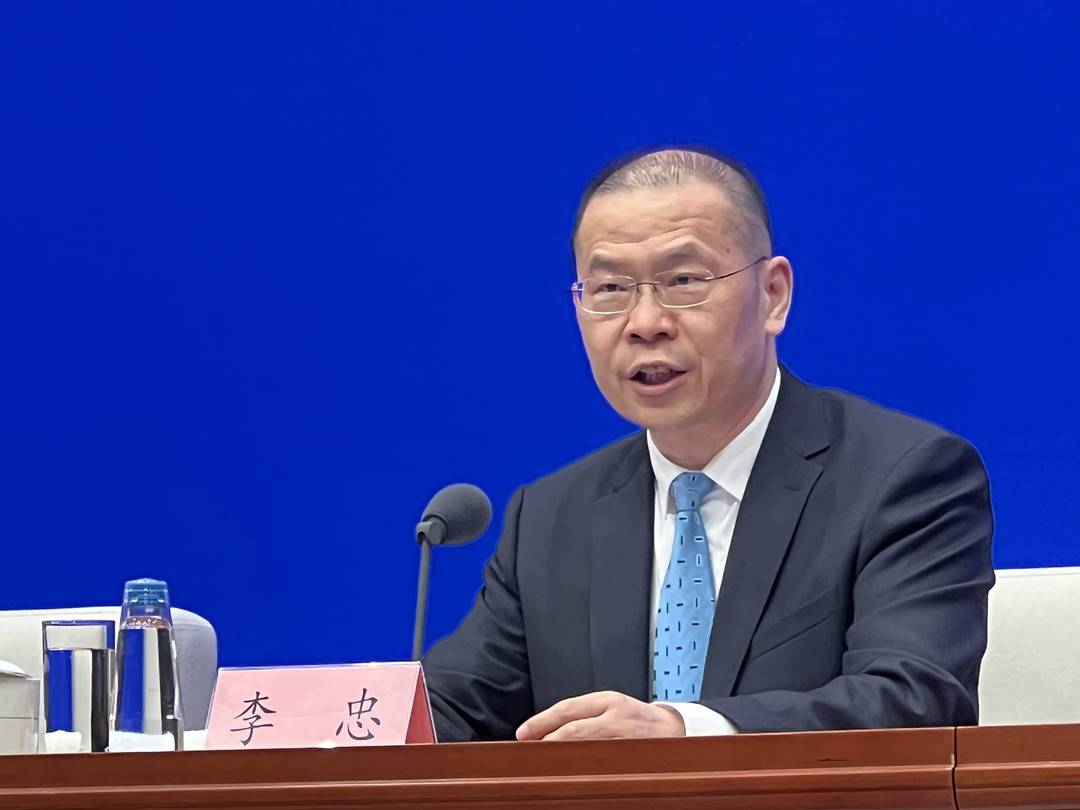 人力资源和社会保障部副部长李忠.封面新闻记者代睿摄