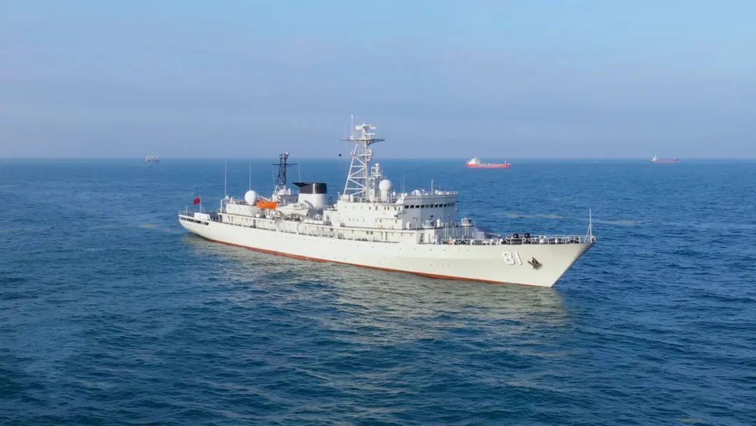 舰承载着党和人民的厚望重托以我国明代航海家"郑和"来命名舷号"81"