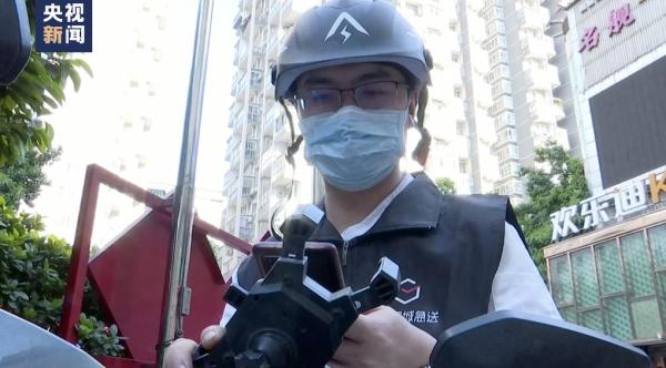 揪心5岁男孩深夜在街头哭泣接下来