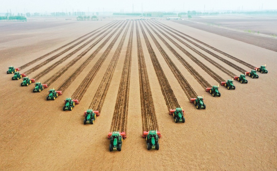 智慧铁牛春播加速跑