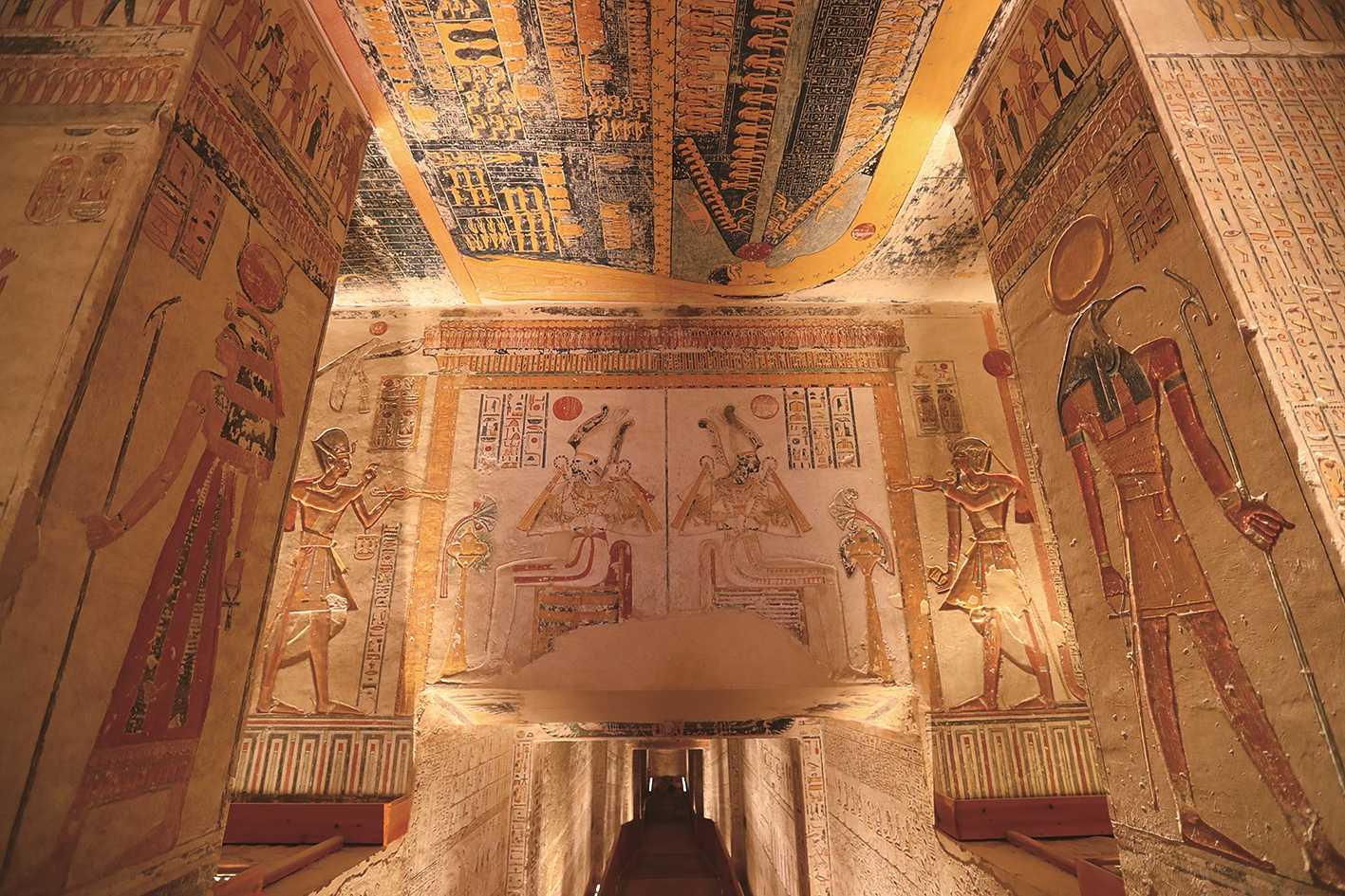 帝王谷里炫彩的法老陵墓