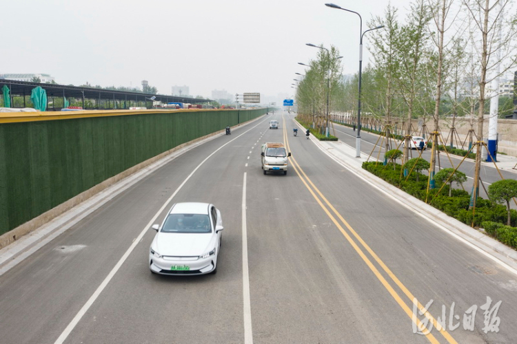 河北石家庄解放大街和平路至赵佗路段通车