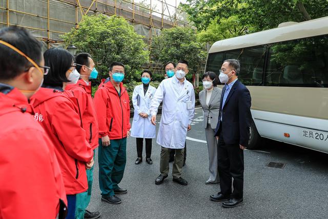 5月1日下午,区委副书记,区长,区疫情防控工作领导小组组长沈山州前往