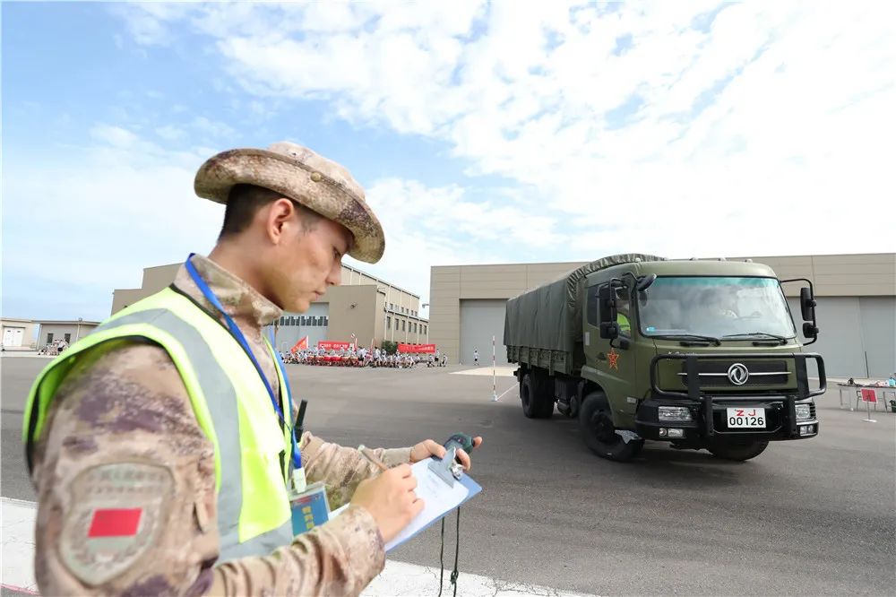 現場超震撼我駐吉布提保障基地開展東非勇士軍事技能比武