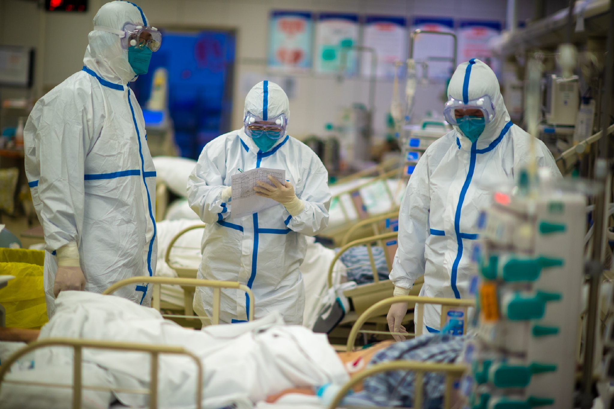 科学规范瑞金医院内科理论与实践抗疫专刊发布