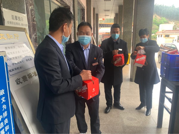 殡葬职工用坚守诠释劳动最光荣昆明西郊殡仪馆工会五一系列活动温暖