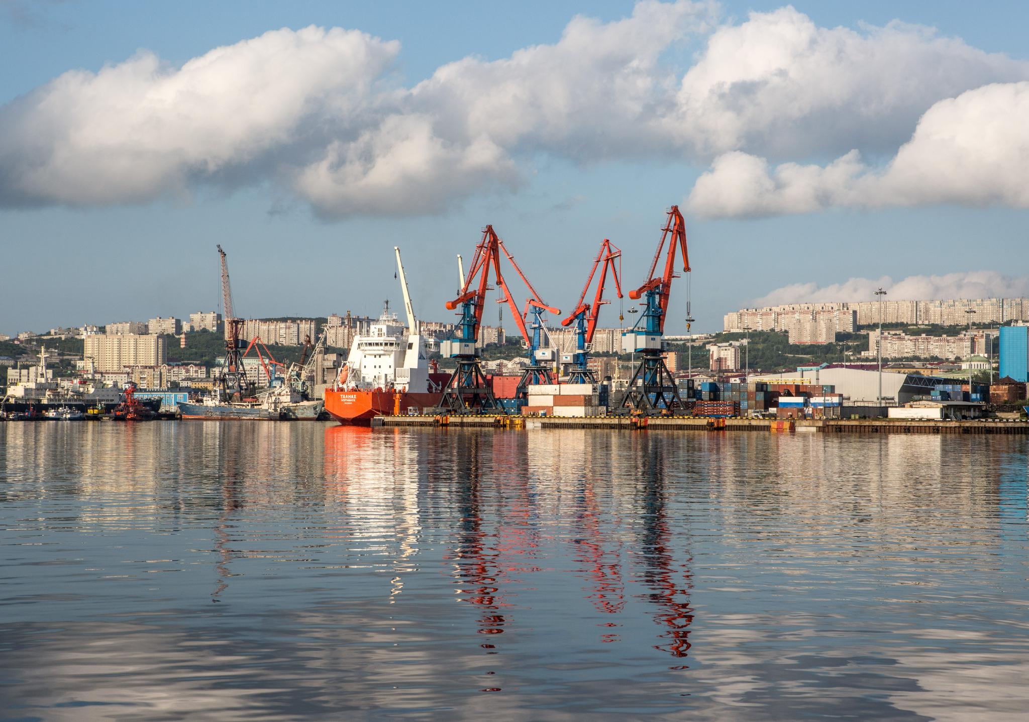 俄罗斯一港口疑被安装炸弹