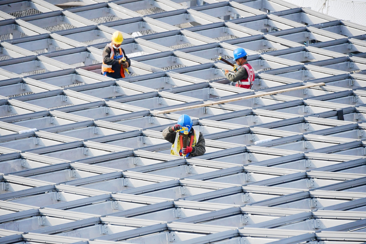 三大建筑博物馆屋顶正有序施工.记者 常鸣/摄