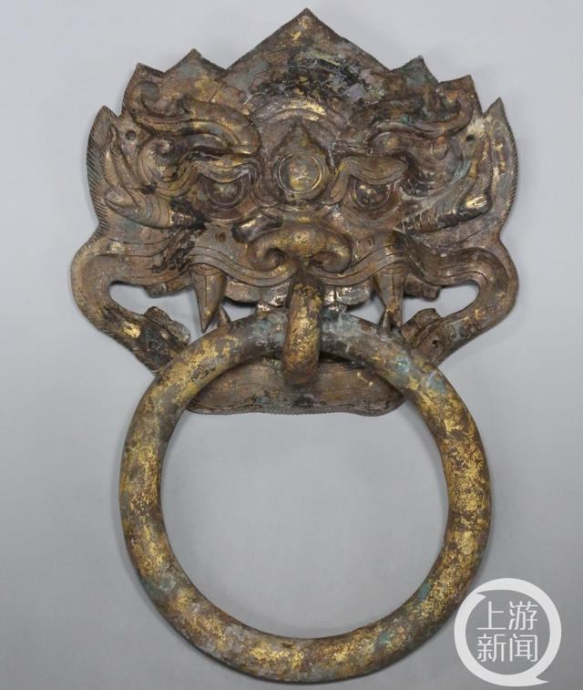 ▲隋炀帝墓出土的鎏金铜铺首。图片来源/扬州博物馆