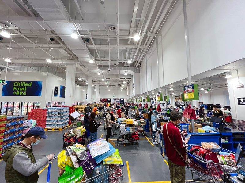 山姆高科西路店的购物场景.