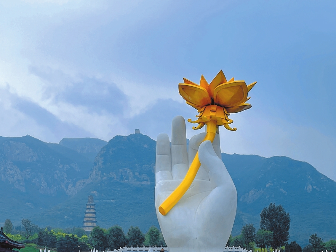 响堂山景区供图