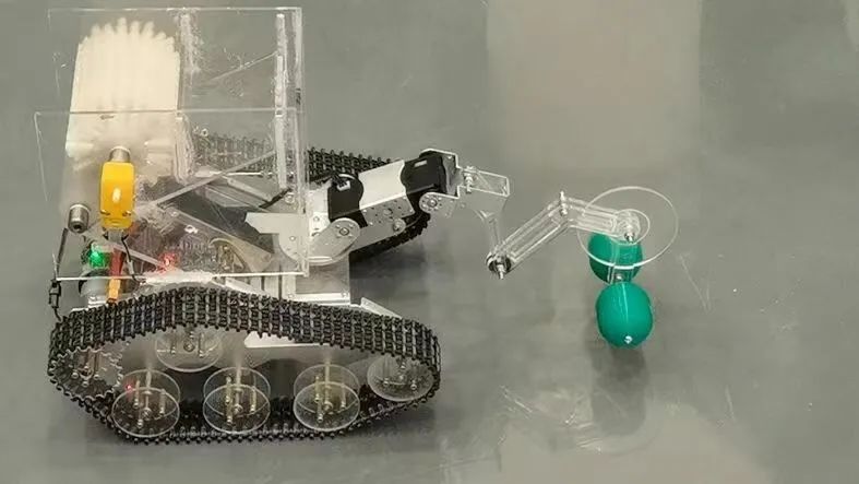 话筒这里是机械创新设计大赛