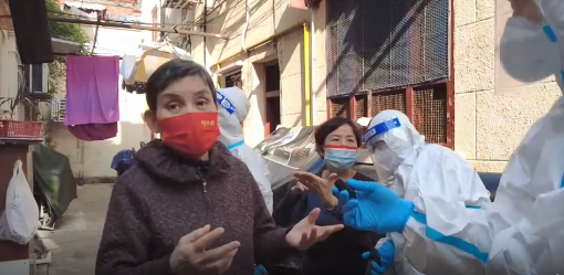 孙瑾接受记者采访.顾海民摄