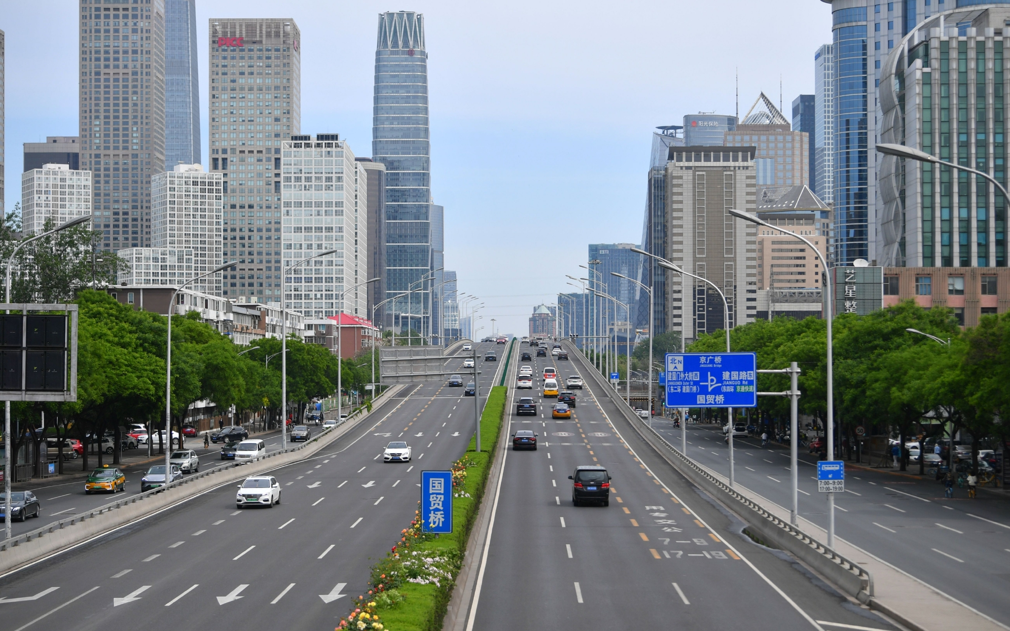 今天(5月9日)早高峰时段,北京道路交通指数均保持在畅通与基本畅通