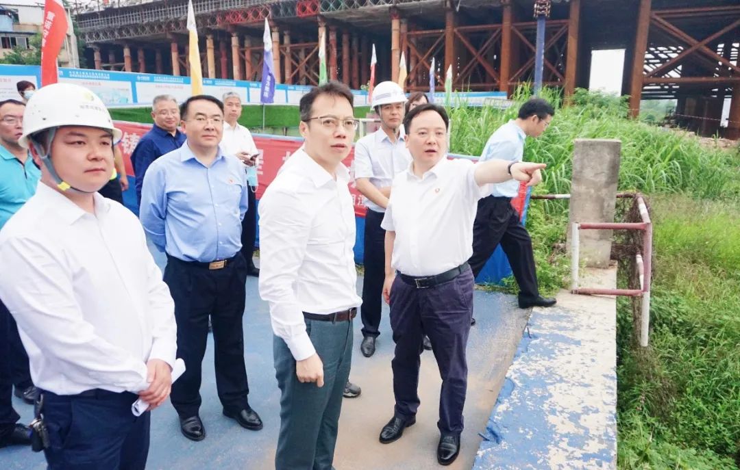 湘潭市委副书记,市长胡贺波率队到部分停工停建项目现场开展督导,强调