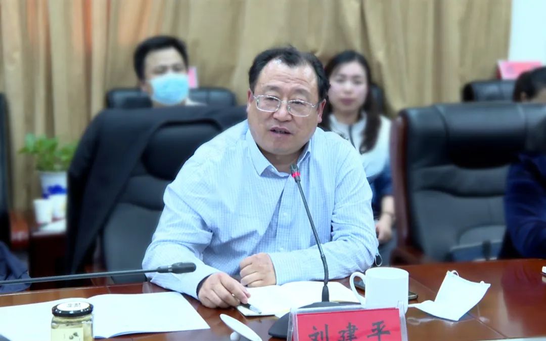 湘潭大学党委委员,副校长 刘建平