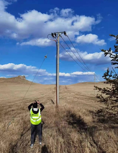 外线春检(王学杰/摄)