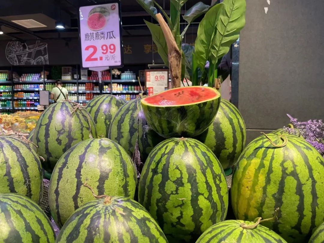 温州吃货们夏令水果大量上市荔枝西瓜降价明显