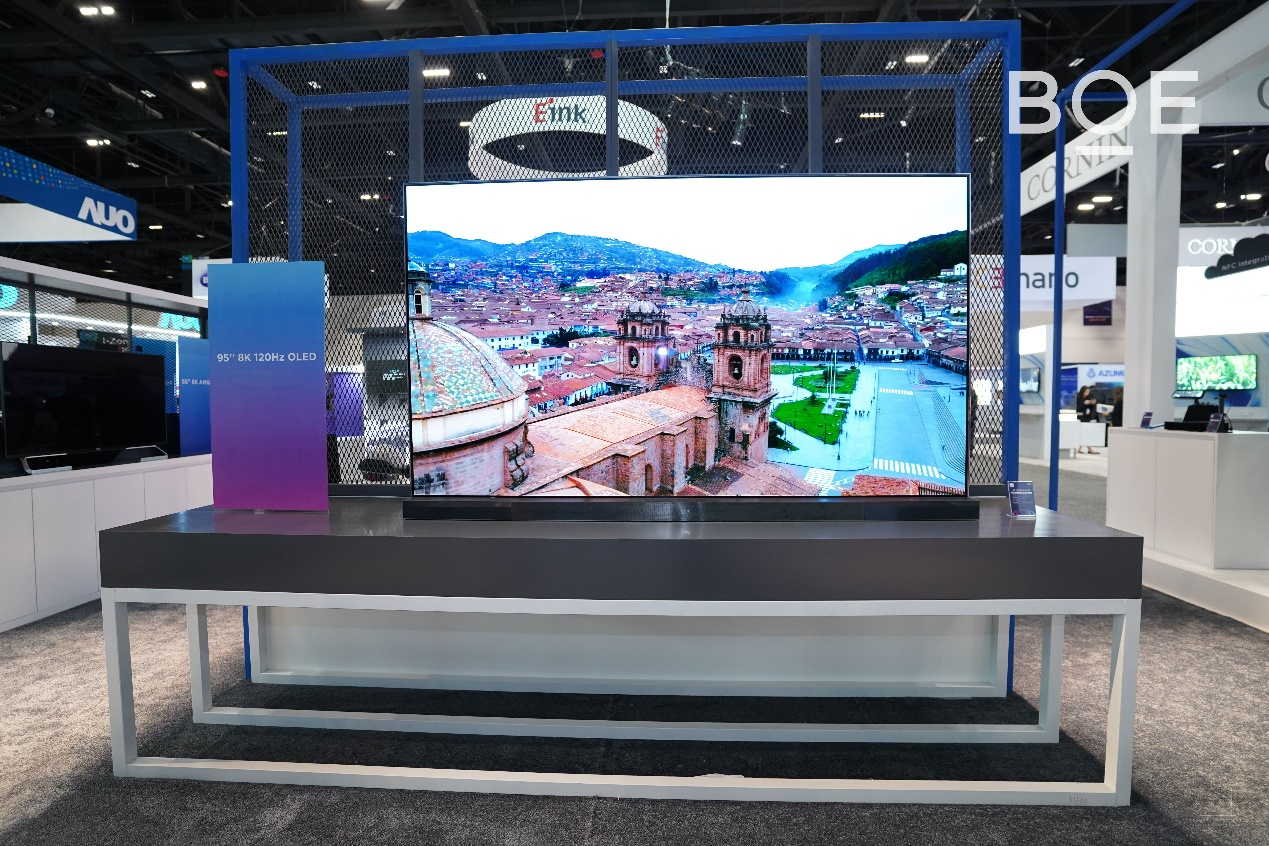 京东方亮相2022国际显示周引领显示行业新方向