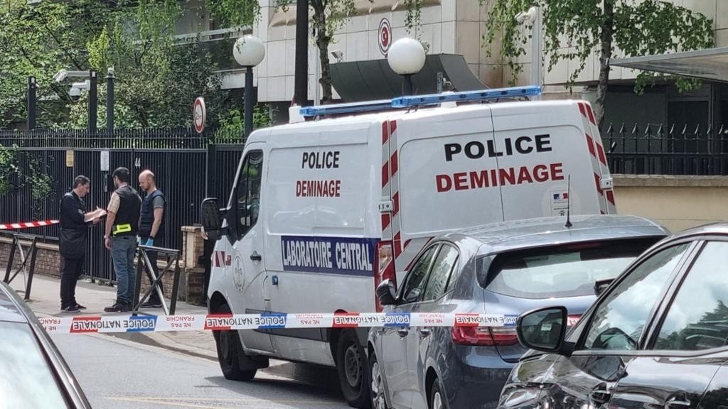 土耳其驻法国巴黎总领事馆遇袭（土耳其阿纳多卢通讯社）