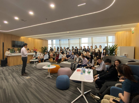 “华润金控与华润基金联合开展“话说青春”青年分享会活动