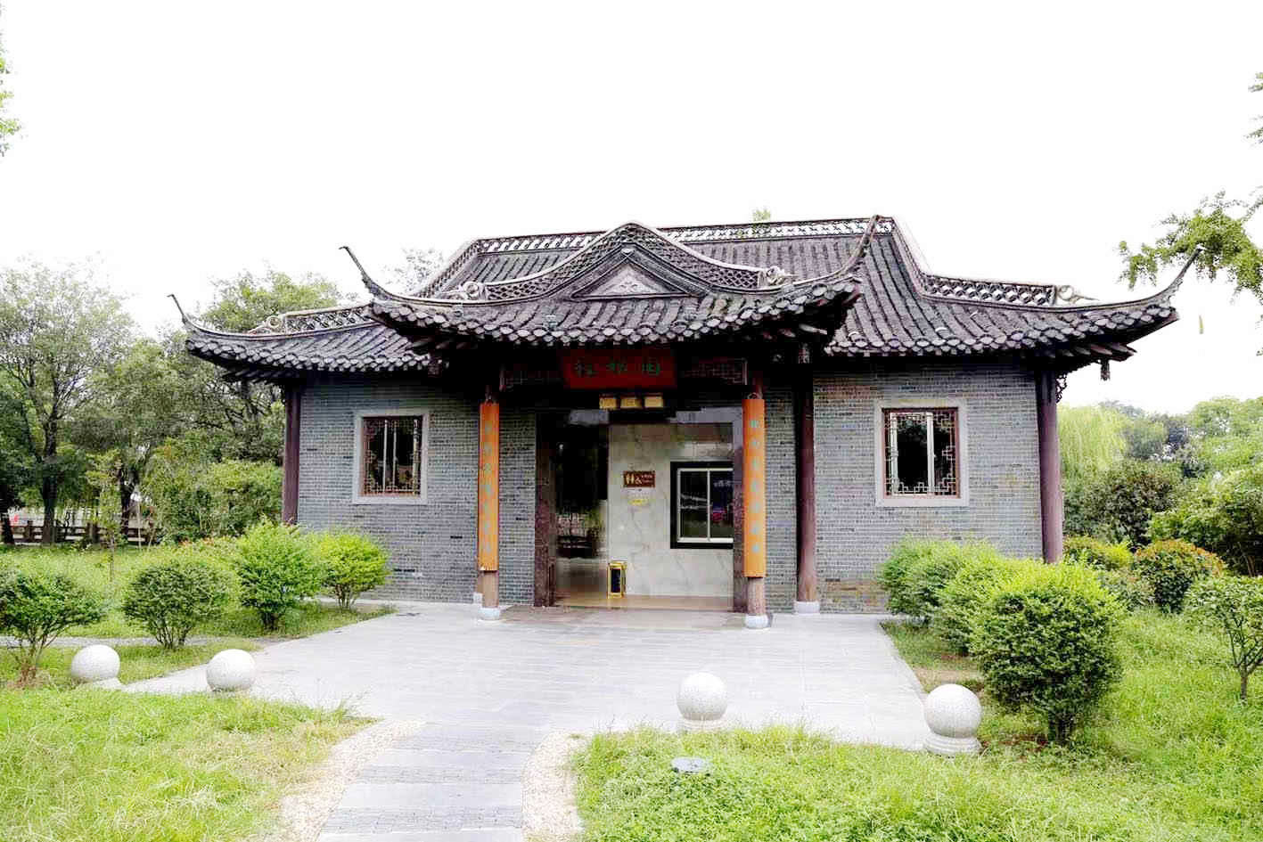 让每一座公厕成为城市文明风景线