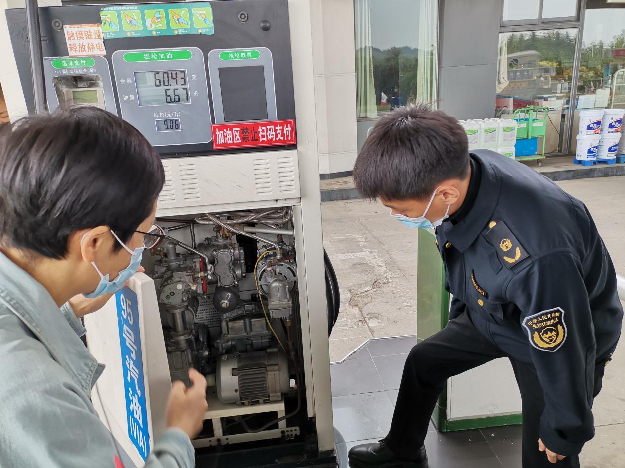 严管与帮扶两手抓烟台开展加油站油气回收专项执法