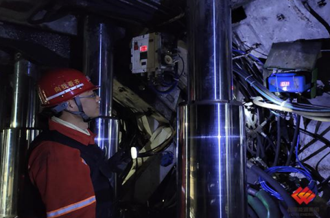 与分源防控关键技术项目是以新疆地区宽沟煤矿冲击地压防治为示范点