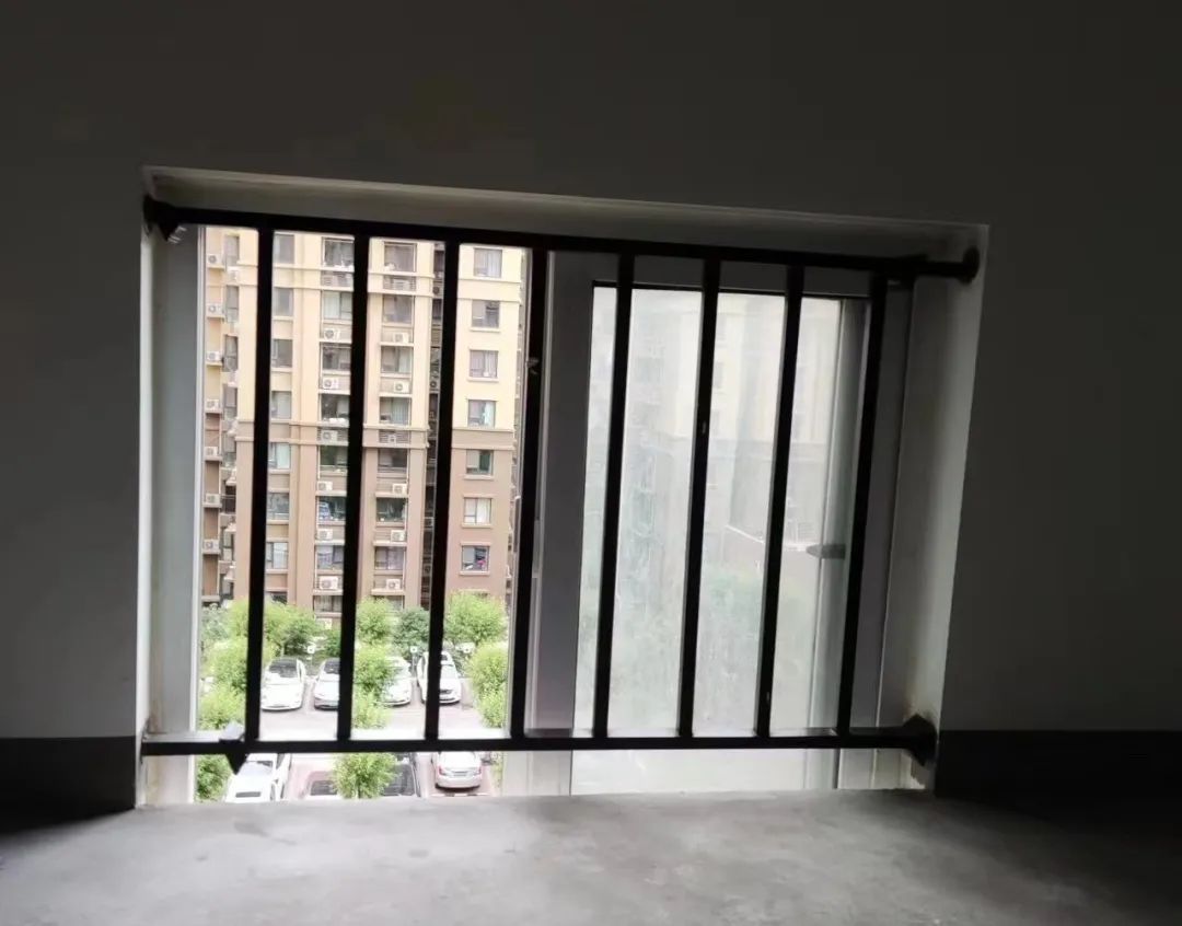 楼道的窗户是死的不利于防疫专家是这么回事儿