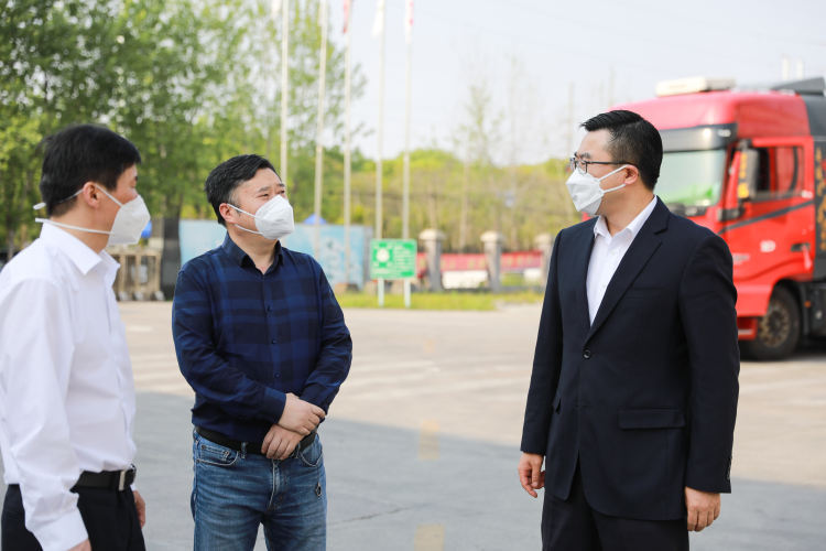 持续巩固疫情防控成果早日恢复正常生产生活李谦赴石湖荡镇佘山镇检查