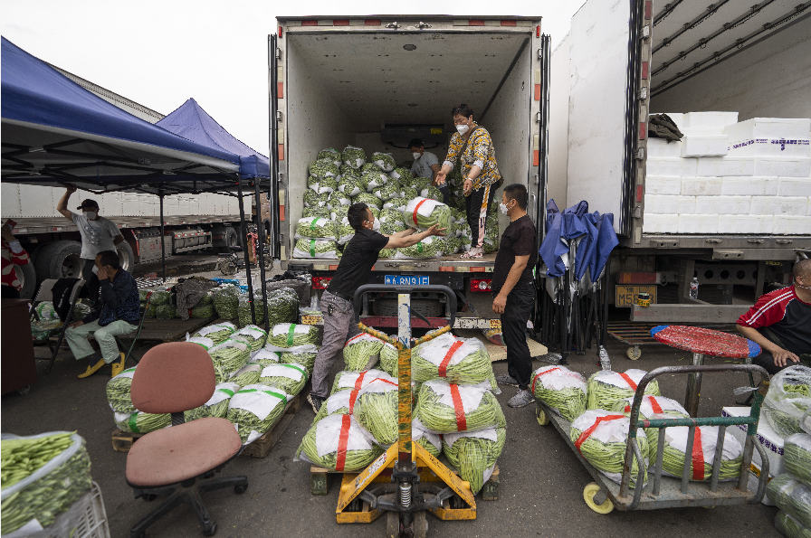 新發地加強疫情防控蔬菜供應充足價格持續下降